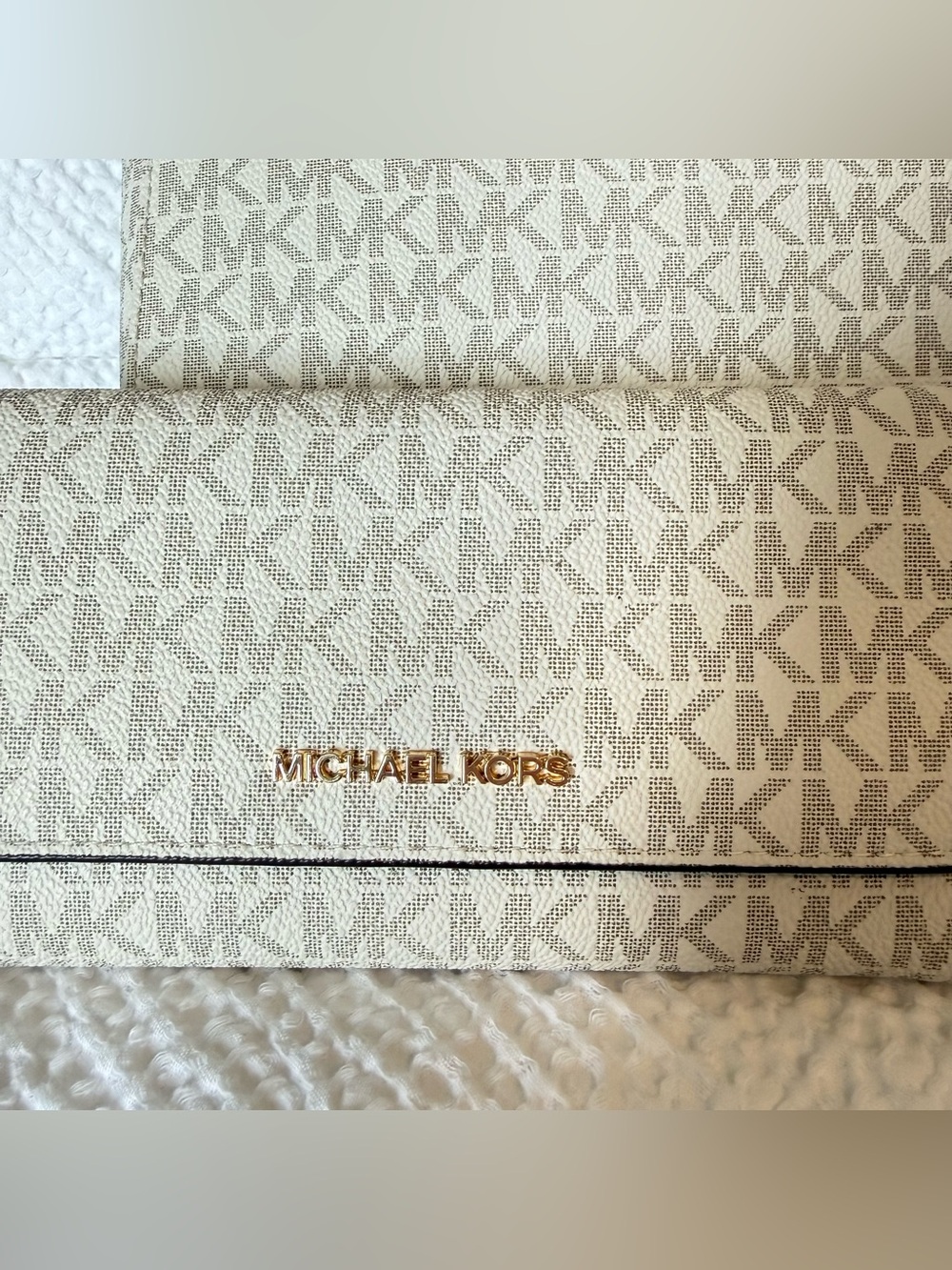 Michael Kors Logo Trifold Wallet - Picture 9 of 9